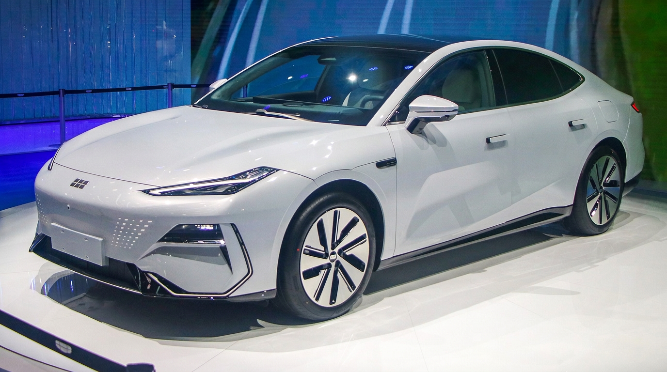 Geely Galaxy E8, 2025